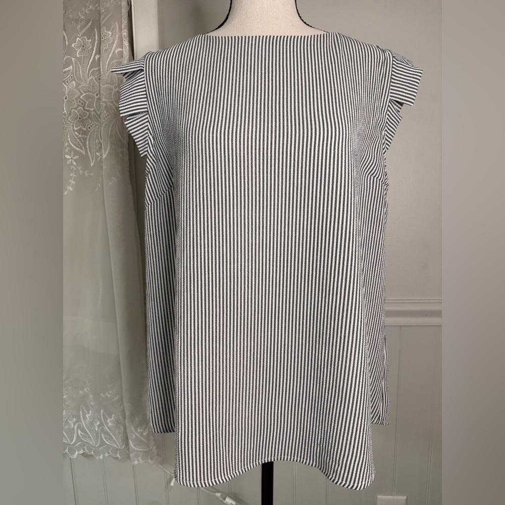 NWOT MONTEAU LOS ANGELES Striped Ruffle Pleated Cap-Sleeve Tank Top Blue & White